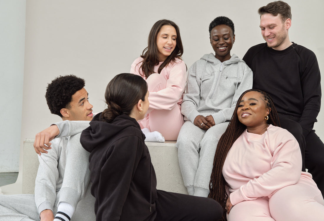 Dressing for Every Season: Porto & Bello's Year-Round Accessible Fashion